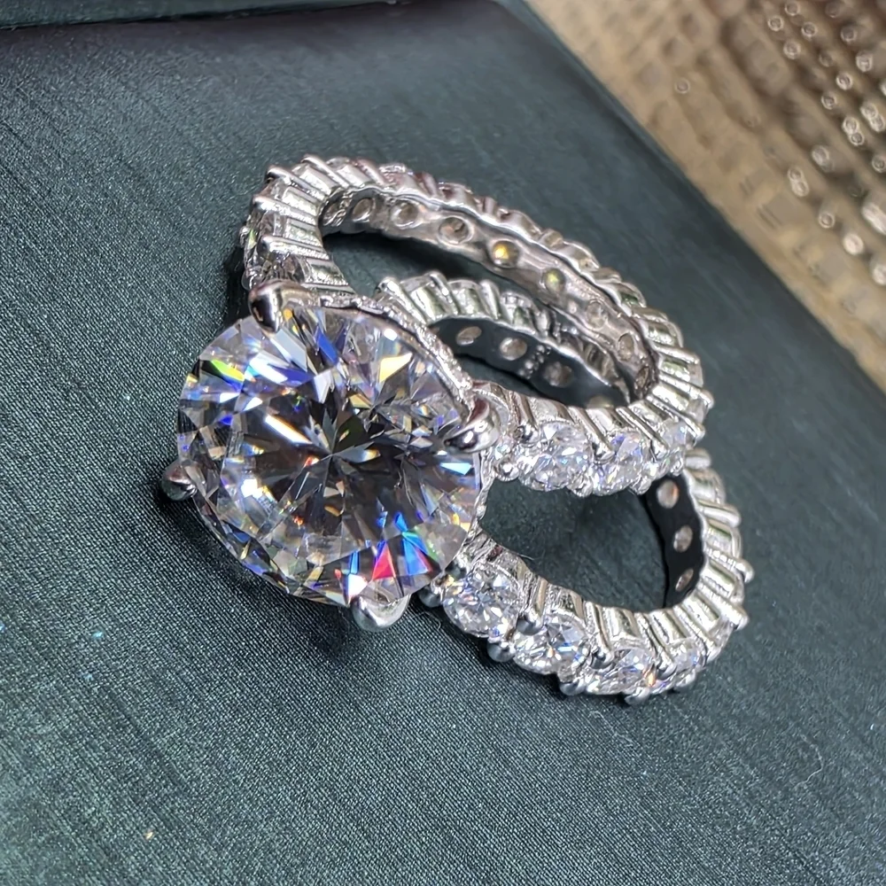 💎 9CTW 🔥 FIRE Moissanite Ring Set. Round-Cut. Platinum Plated S925